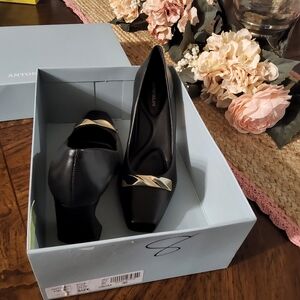 ANTONIO MELANI Black Pumps with Gold Accent